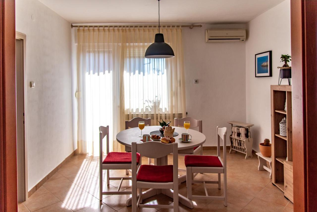 Apartment Maria Pula